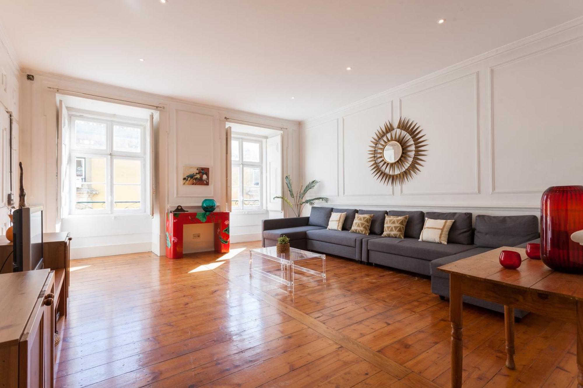 Tejo Vintage Three-Bedroom Apartment - By Lu Holidays Lisboa Eksteriør billede