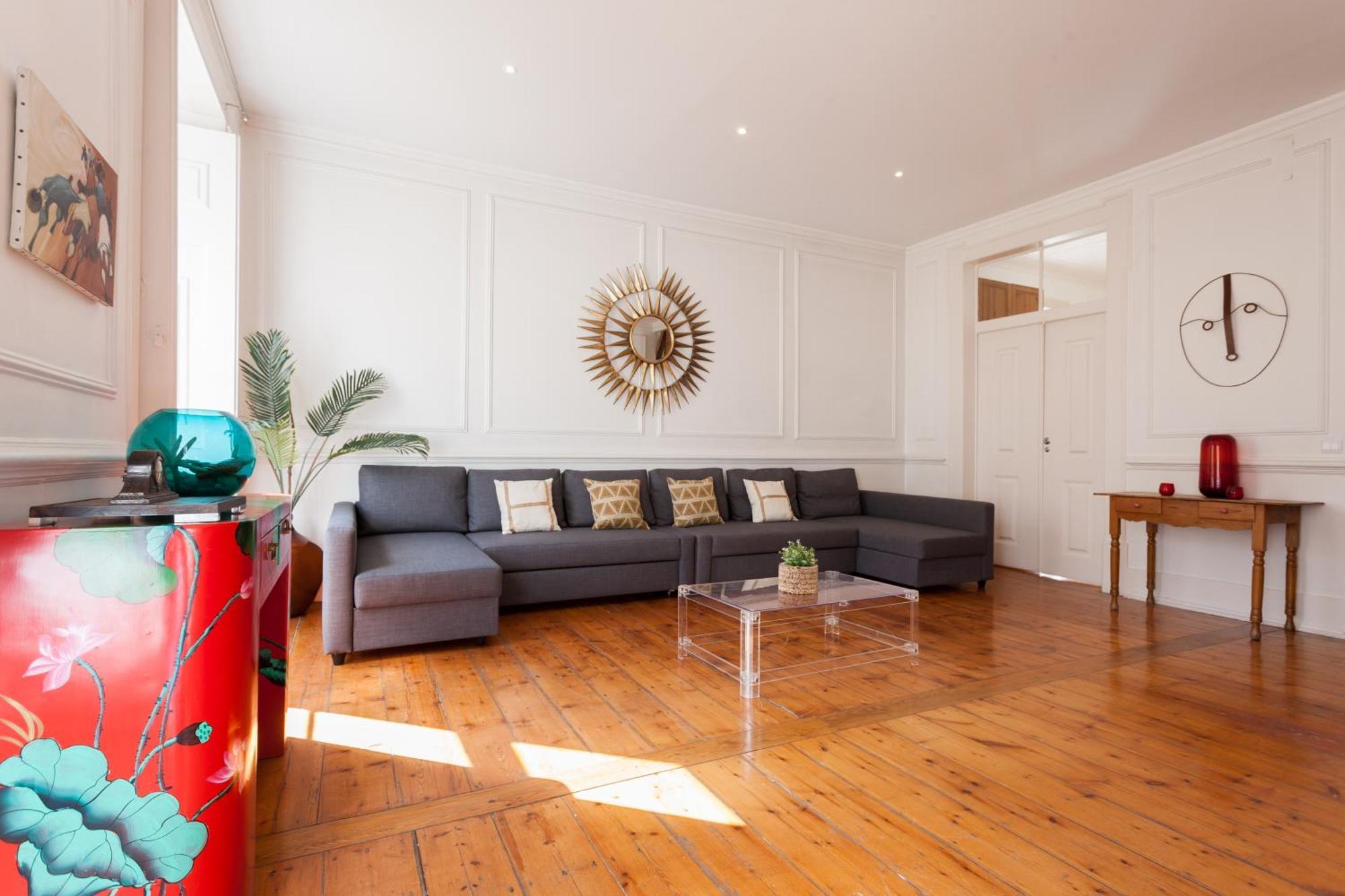 Tejo Vintage Three-Bedroom Apartment - By Lu Holidays Lisboa Eksteriør billede