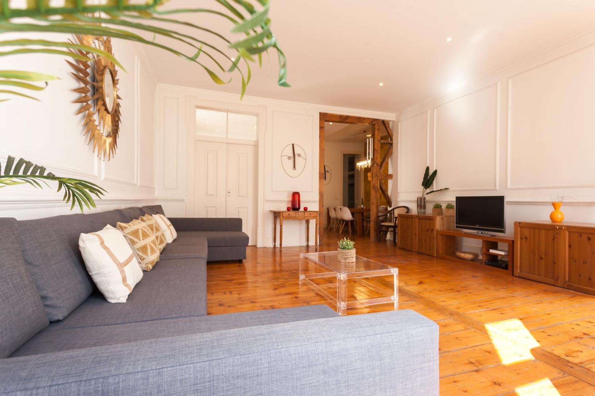 Tejo Vintage Three-Bedroom Apartment - By Lu Holidays Lisboa Eksteriør billede